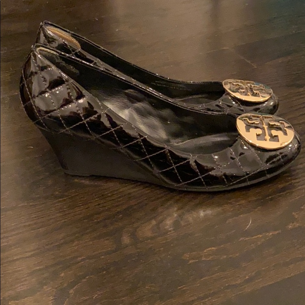 Tory Burch black patent quilted wedge size 9.5